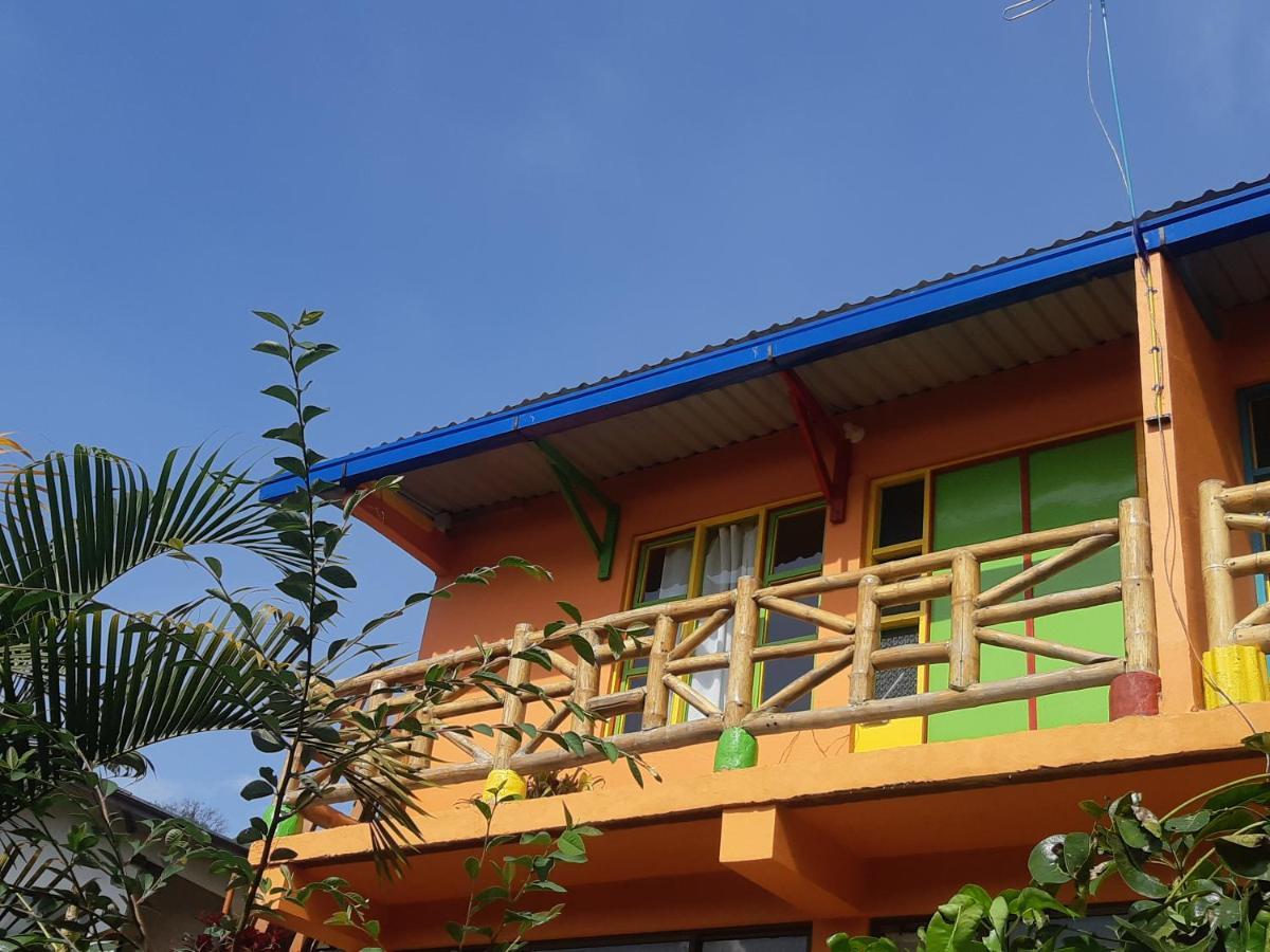 Rural El Rancho De Amelia Y Juancho 鄉村民宿 Silvania