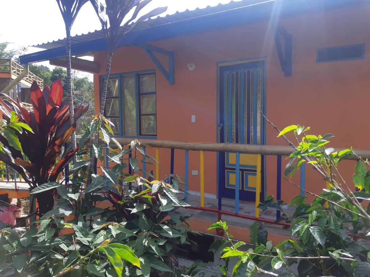 Rural El Rancho De Amelia Y Juancho 鄉村民宿 Silvania
