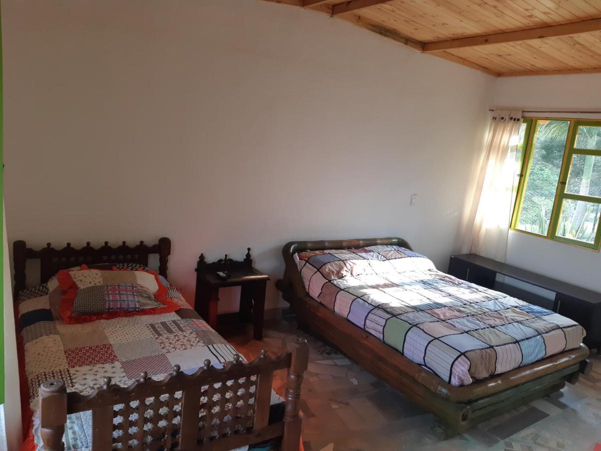 Rural El Rancho De Amelia Y Juancho 鄉村民宿 Silvania
